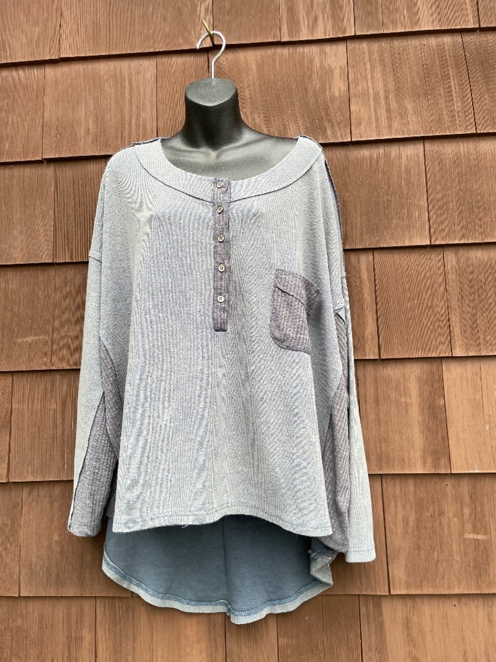 POL Ribbed Knit Henley Top‎